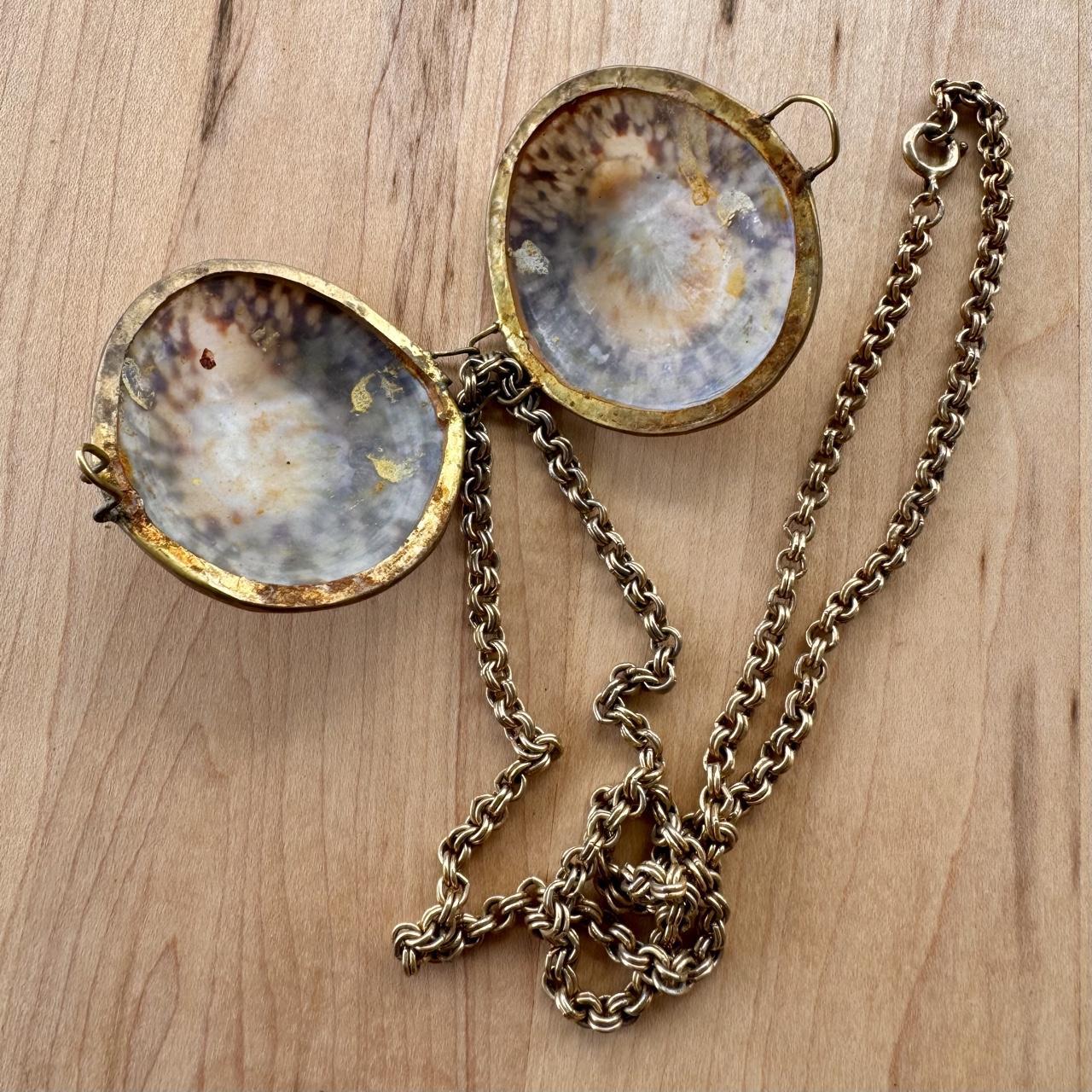 Shell Locket