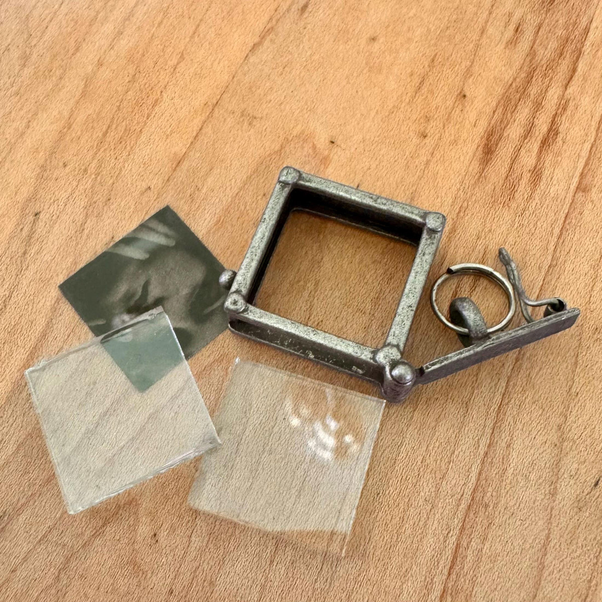 Vintage Open Frame Latch Locket - Vintage
