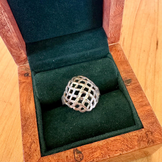 Sz 7.5 Latticed Dome Sterling Silver Statement Ring - Vintage