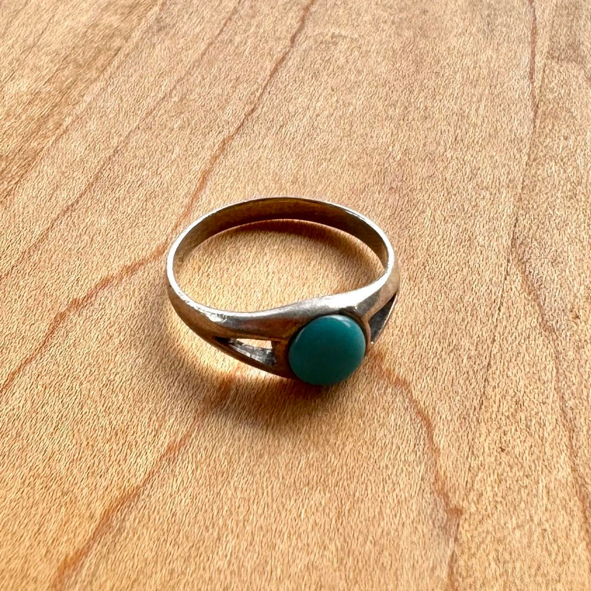 Turquoise Split Shank Ring - Sterling Silver