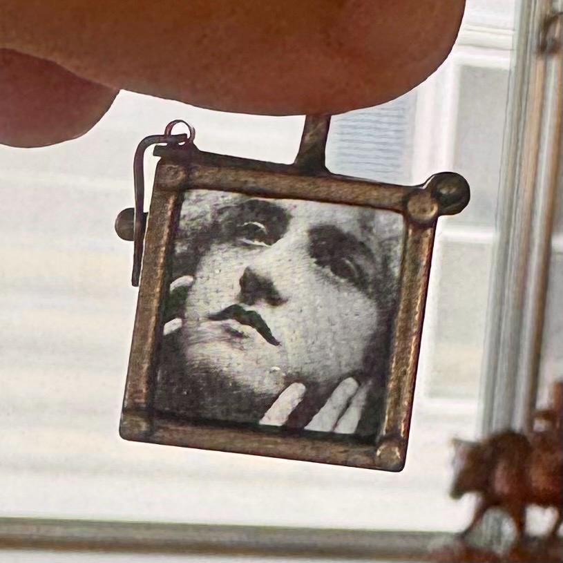 Vintage Open Frame Latch Locket - Vintage