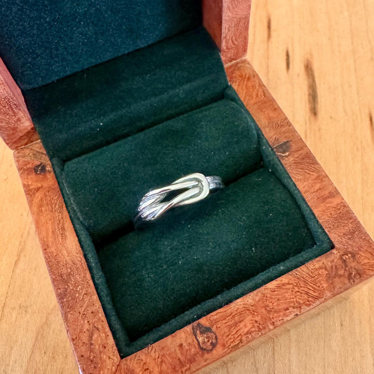 Sz 10 Double Knot Band Ring - Sterling Silver