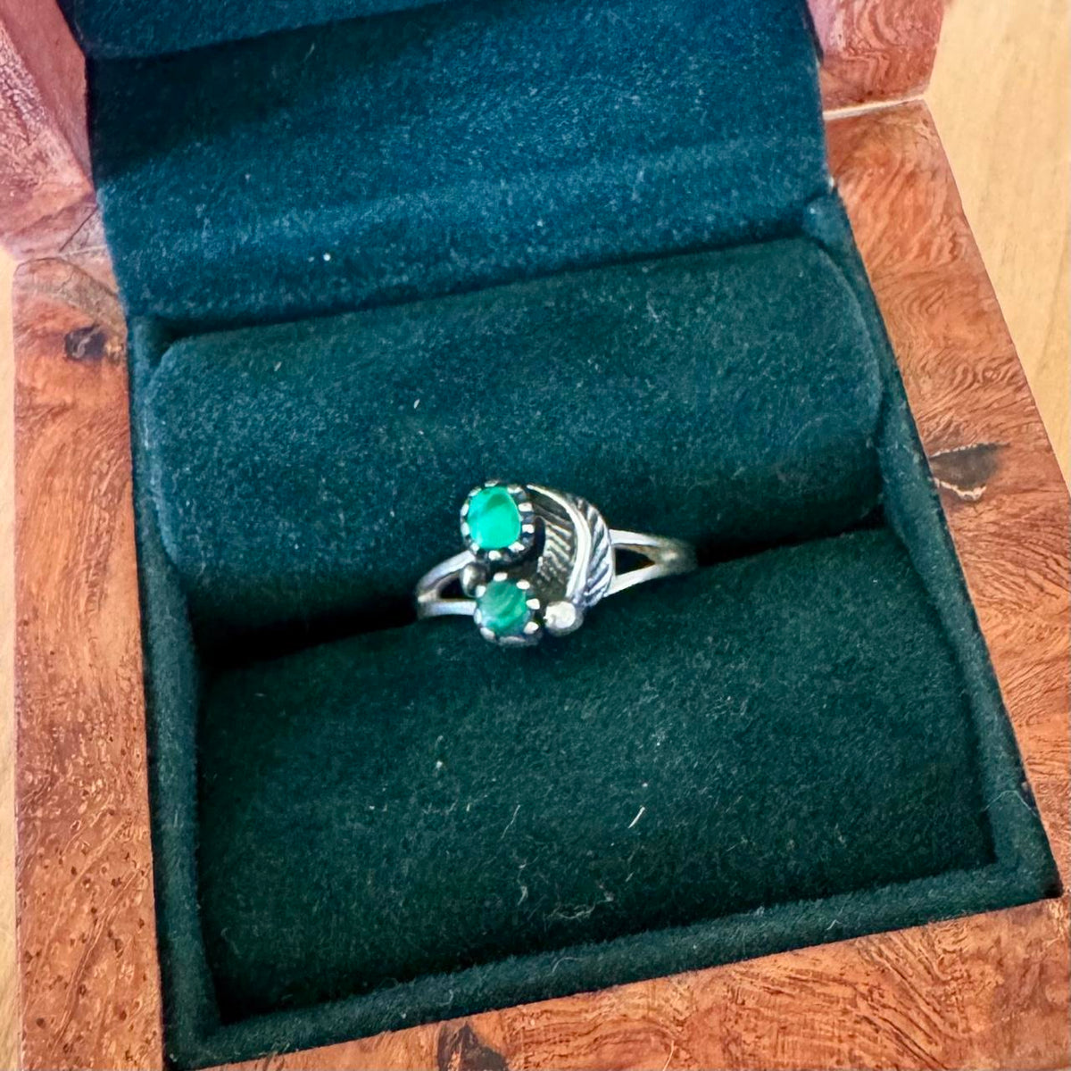 Sz 5 Vintage Malachite Feather Ring - Sterling Silver
