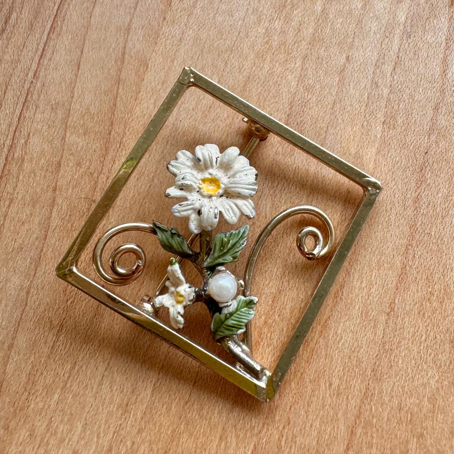 Daisy Brooch - Gold Filled Sterling