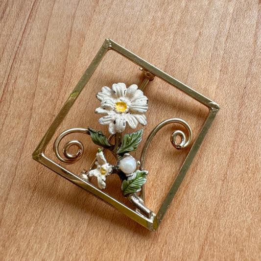 Daisy Brooch - Gold Filled Sterling