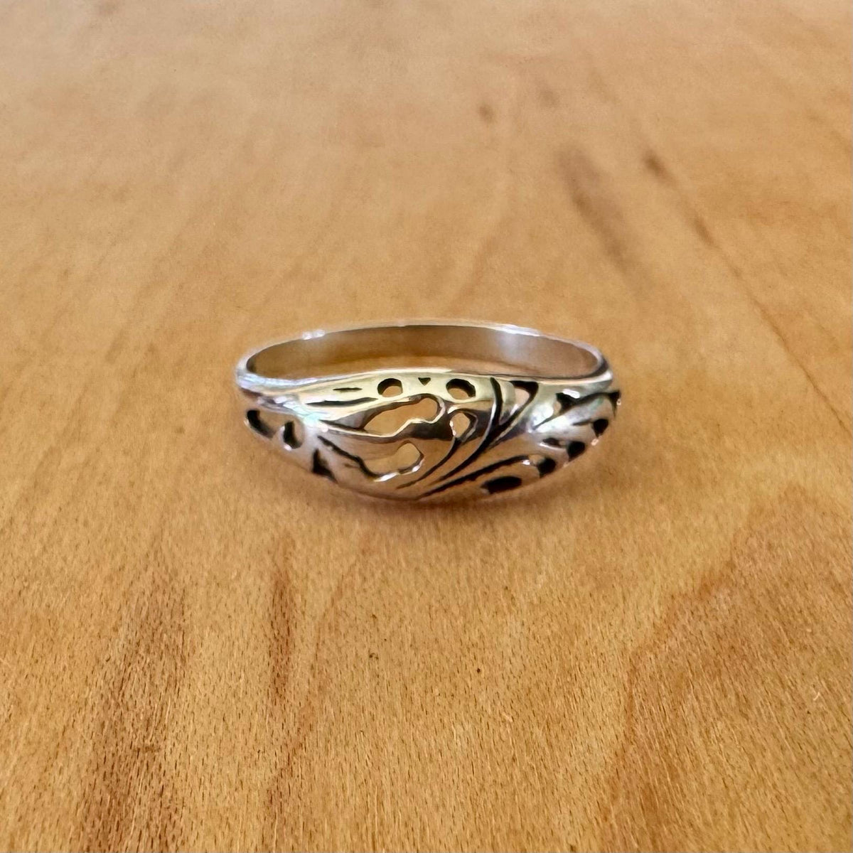 Size 7.5 Scrollwork Dome Ring - Sterling Silver