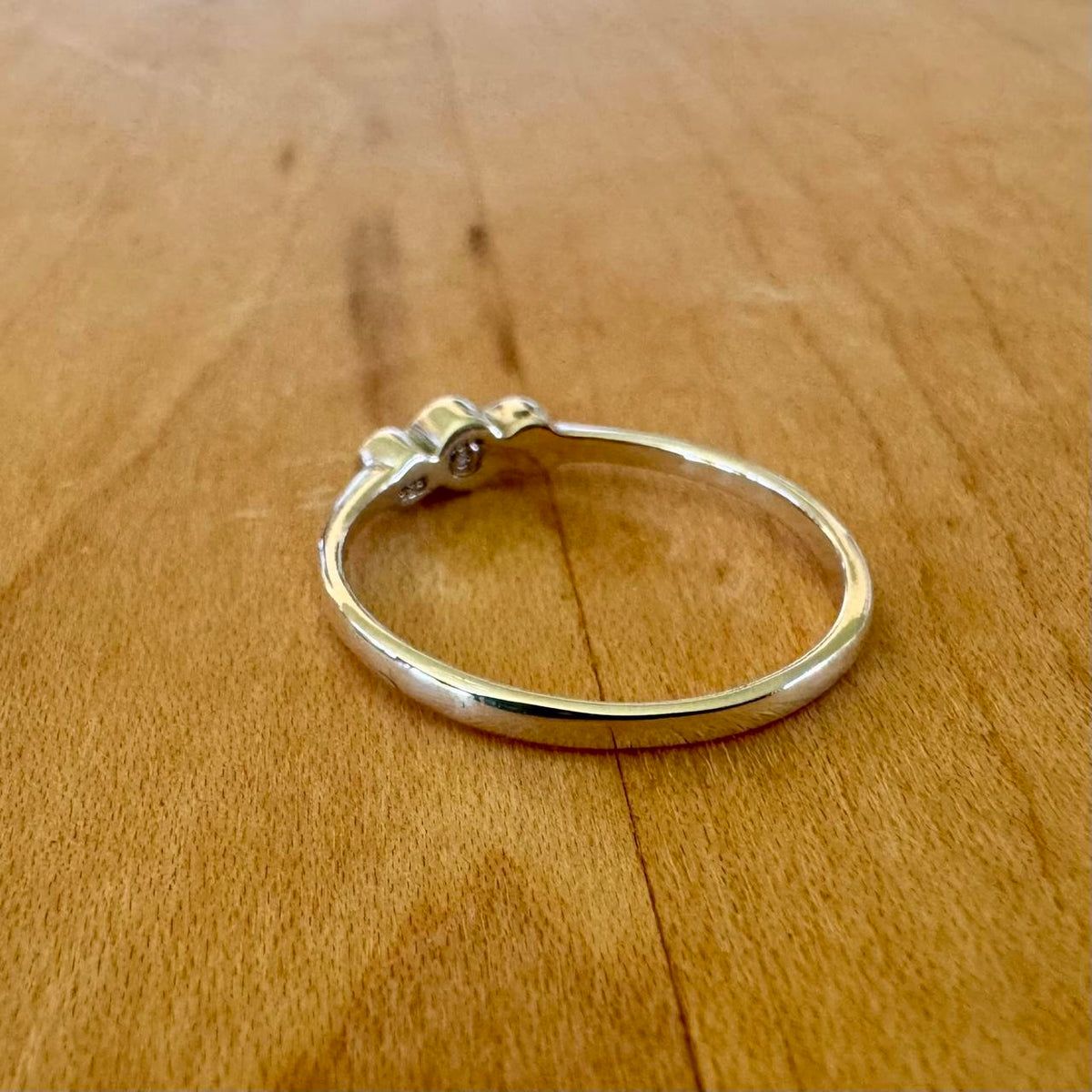 Sz 8 Three Stone Ring - Sterling Silver