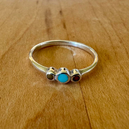 Sz 8 Three Stone Ring - Sterling Silver
