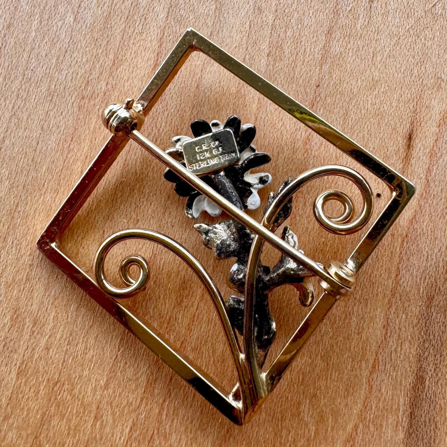 Daisy Brooch - Gold Filled Sterling