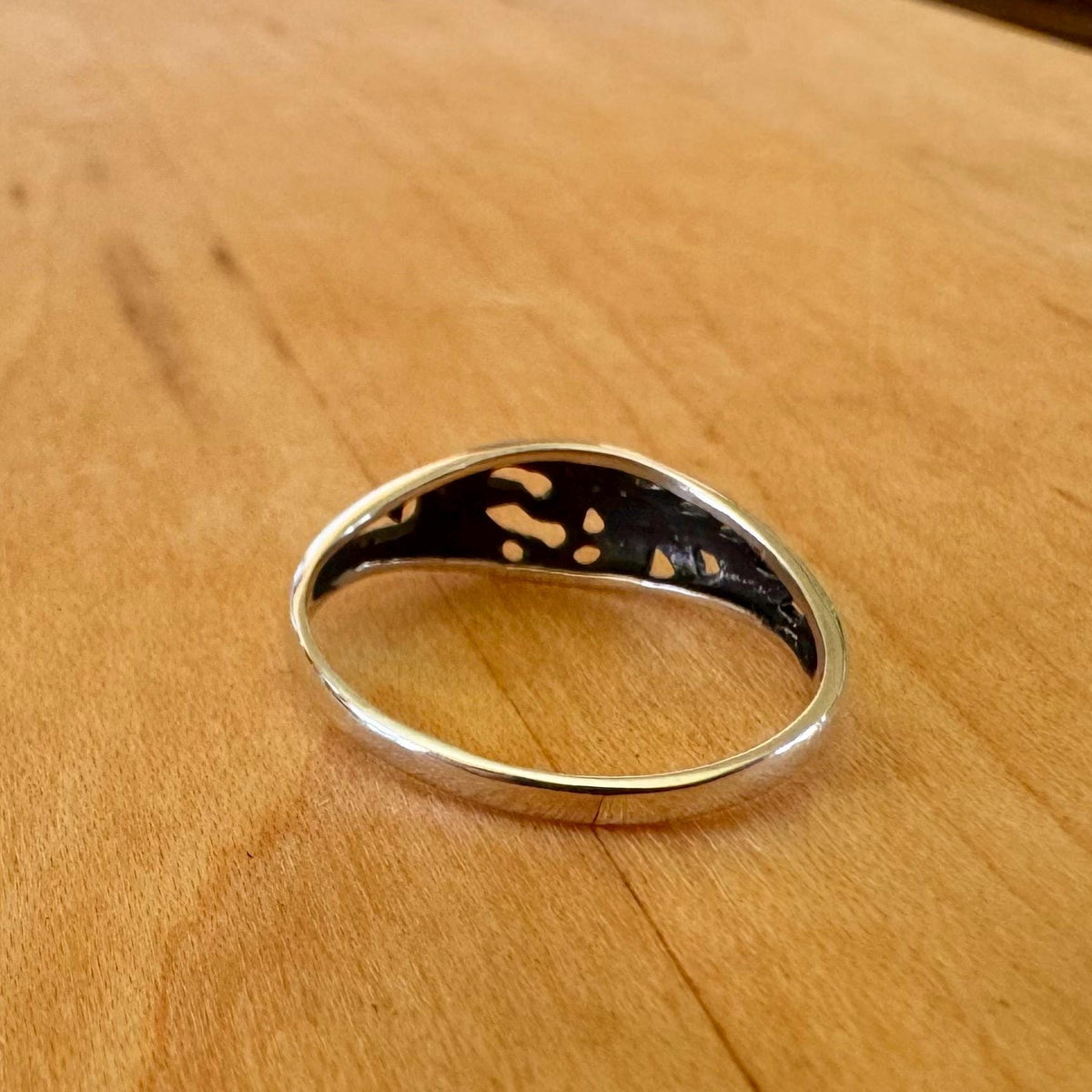 Size 7.5 Scrollwork Dome Ring - Sterling Silver